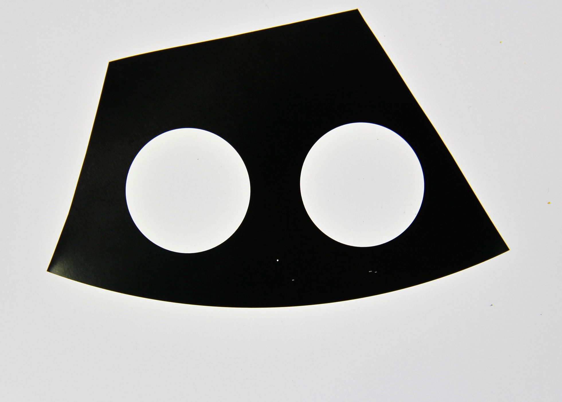 Titanium cutting with fiber laser machine